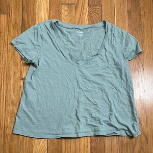 Madewell V-Neck short sleeve top